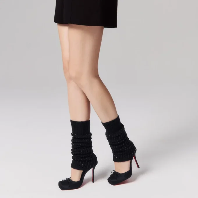 Cassia Annmac – Pantofi cu toc de 100 mm – Satin creponat și plasă – Negru – Femei Cassia Annmac – Pantofi cu toc de 100 mm – Satin creponat și plasă – Negru – Femei