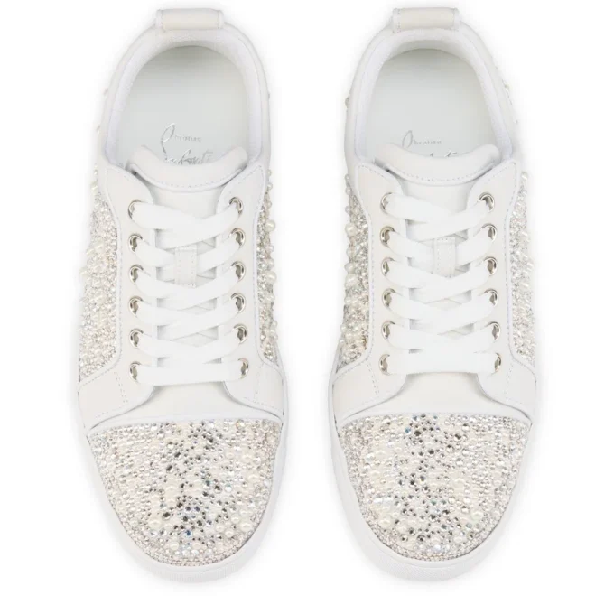Louiseperla – Sneakers – Satin creponat, piele de vițel, strasuri și perle – Alb – Femei