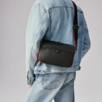 Ruisbuddy – Geantă Messenger – Piele de vițel granulată și cauciuc – Negru